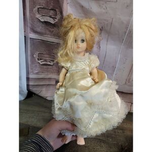 Sleeping doll girl princess toy‎ figure blonde dress